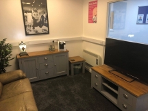 Customer waiting room at chipsaway